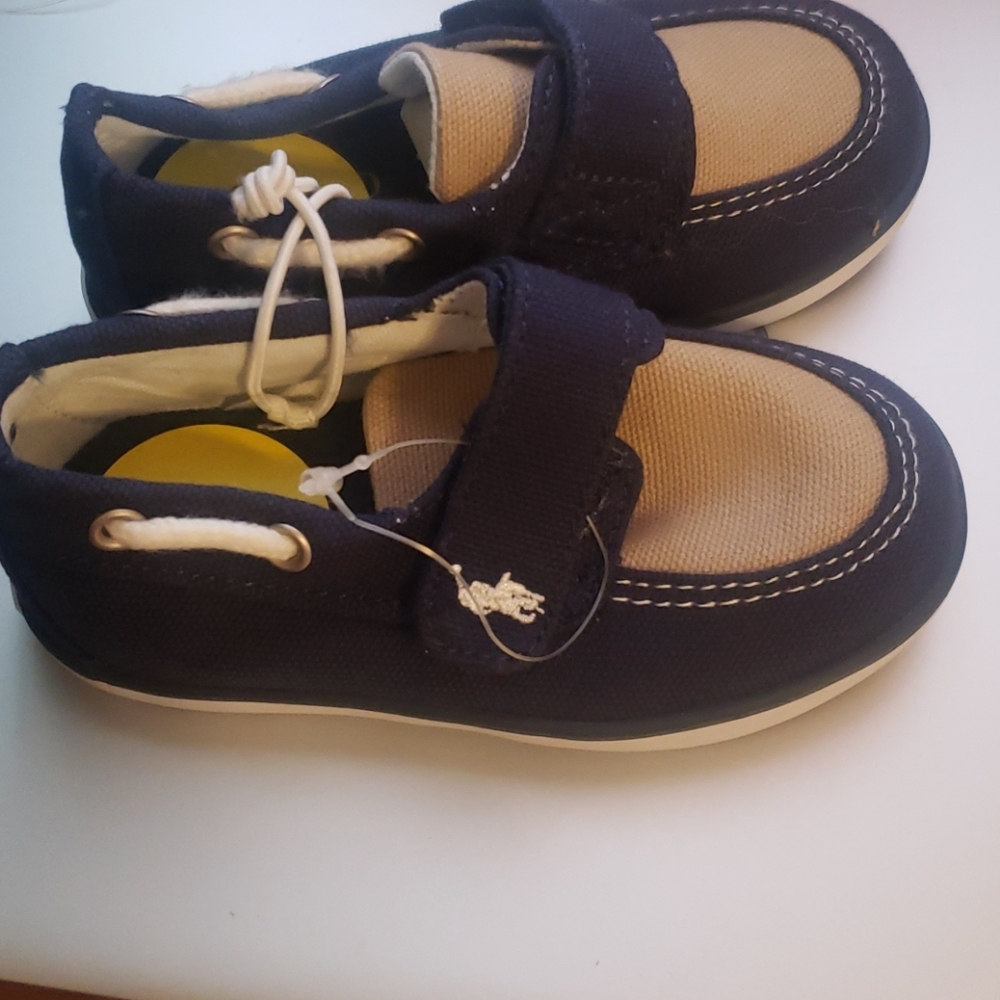 Shoe - Picture 2 of 4